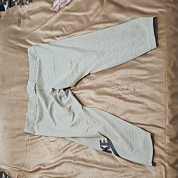 Nike leggings - Picture 3 of 5